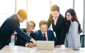 Tips Menjadi Konsultan Keuangan, Sukses Berkarir