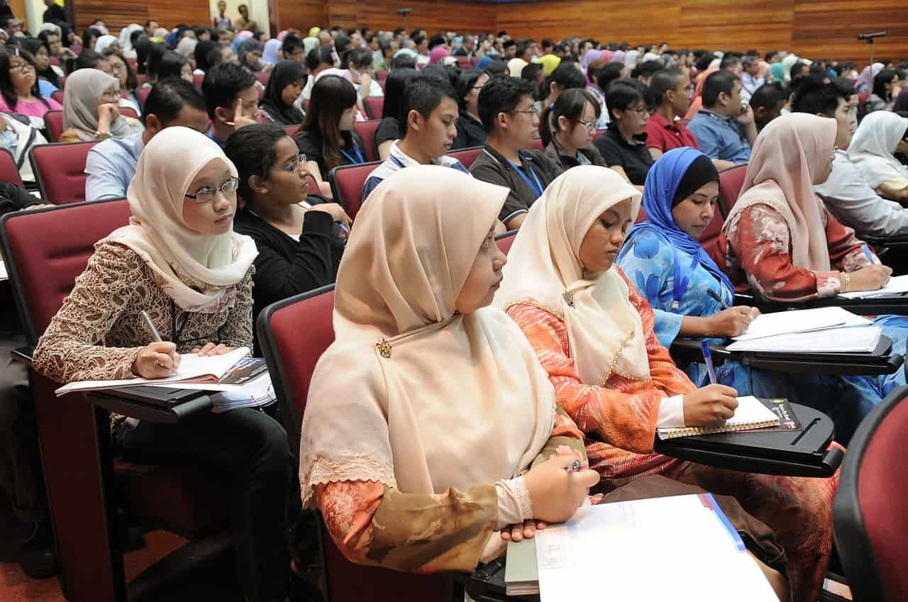 Apakah Kuliah Tidak Penting min