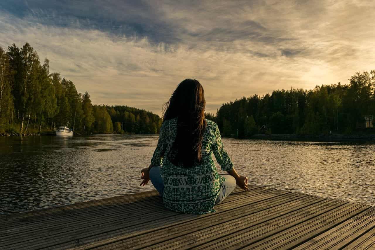 Pentingnya Meditasi Agar Tetap Fokus min